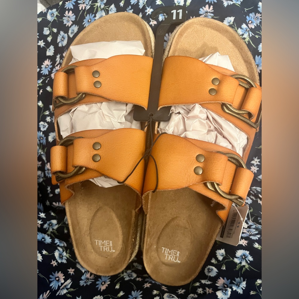 Time and Tru Women's Bright Orange Sandals